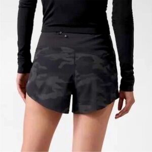 Athleta run with it reflective running shorts black camo XS